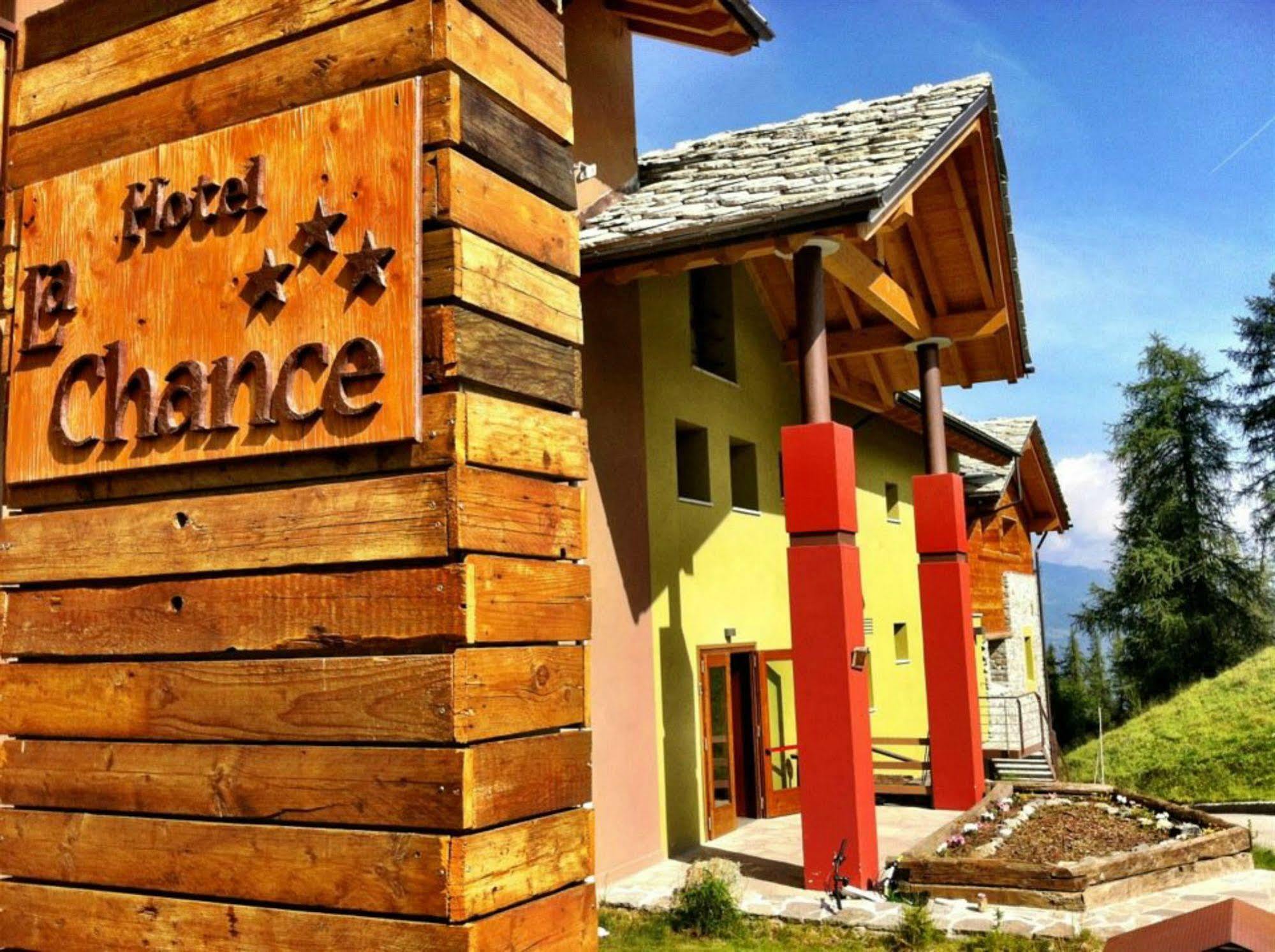 Hotel La Chance Pila  Kültér fotó